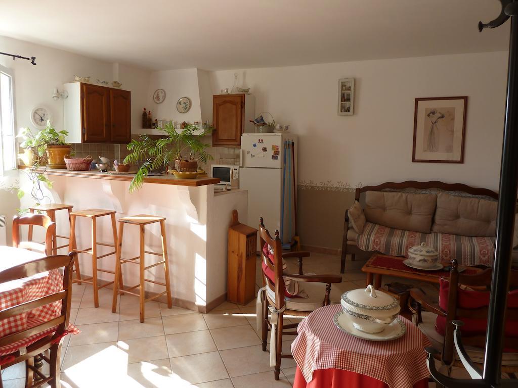 Apartamento Les Tournesols Saint-Andiol Habitación foto