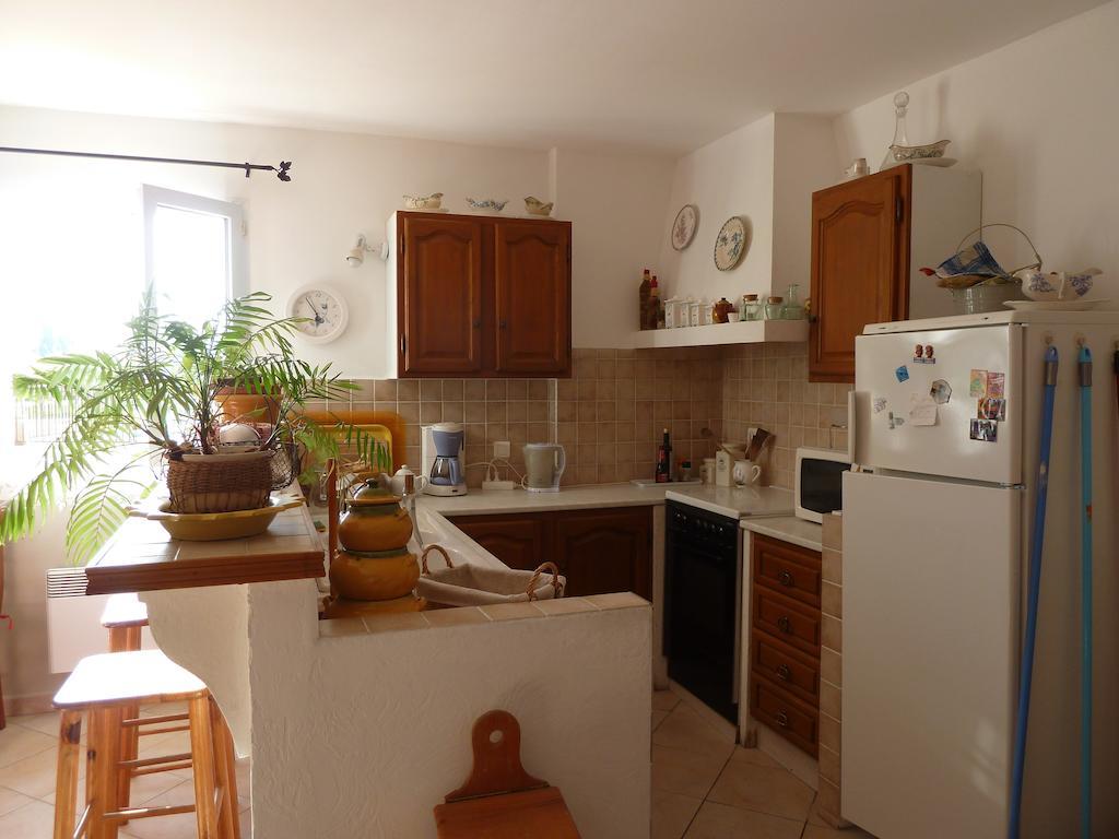 Apartamento Les Tournesols Saint-Andiol Habitación foto