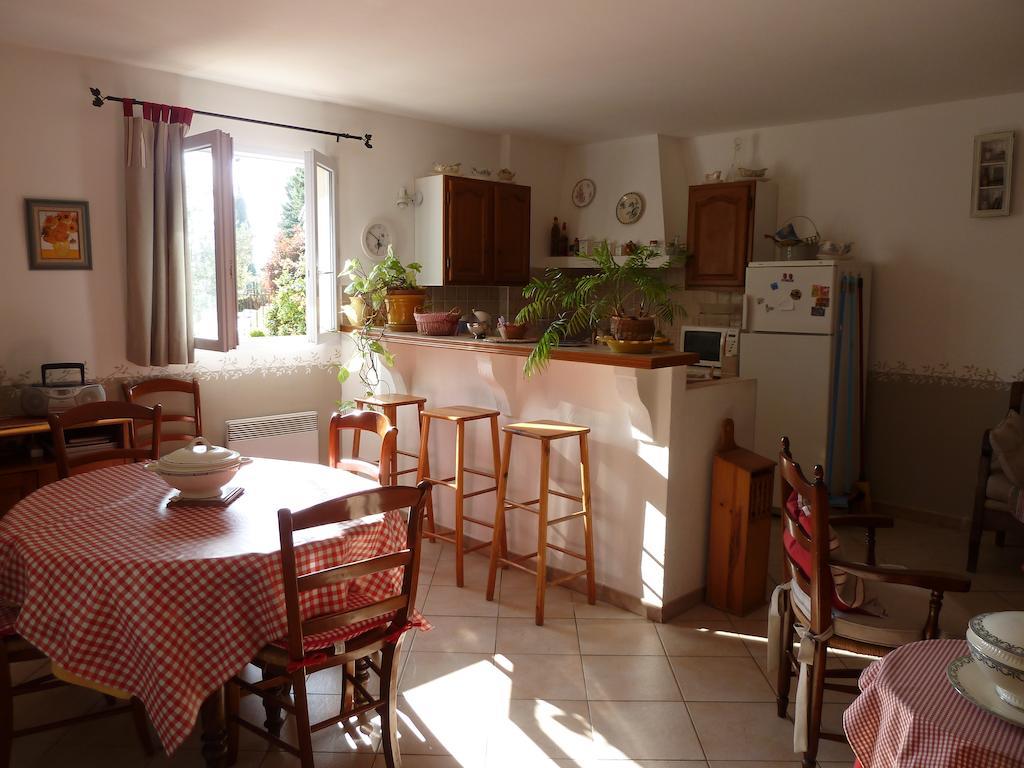 Apartamento Les Tournesols Saint-Andiol Habitación foto